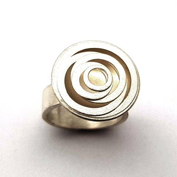 Tezer - Spiral circle statement ring
