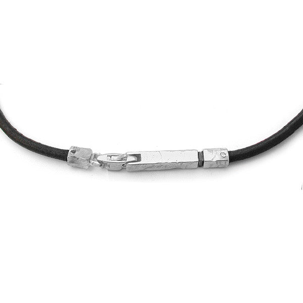 sterling silver rugged feature catch mens leather necklace